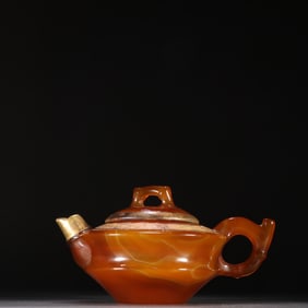A Liao Jin agate gold-clad teapot