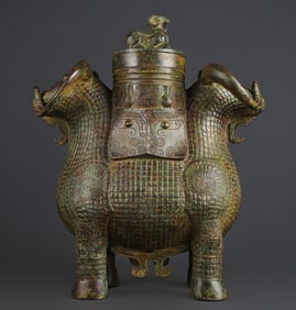 A bronze double sheep statue of the Western Zhou Dynasty