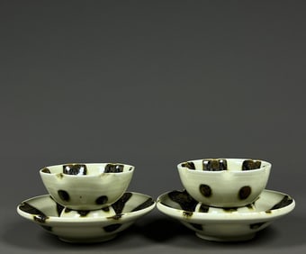 A pair of brown color cups from the Song Dynasty Ding kiln