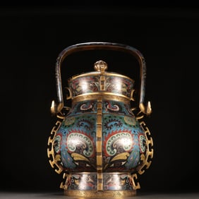 A copper-gilt cloisonné animal face pattern of the Qing Dynasty