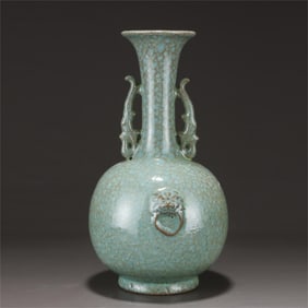 A sky-blue glazed ice flake pattern amphora head vase of the Ru kiln in the Song Dynasty