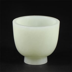 A beautiful Hetian jade cup