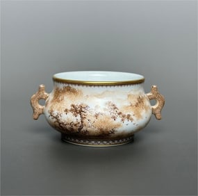 A small amphora with a brown and black color pattern depicting a gold-rimmed character landscape in