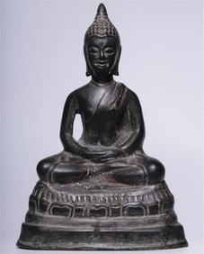 A seated statue of Shakyamuni Buddha in the Qing Dynasty