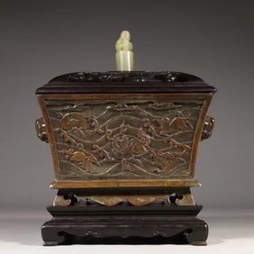 A bronze sea beast pattern double beast ear stove made in the Xuande period of the Ming Dynasty