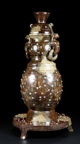 A Hetian old jade vase of the Han Dynasty
