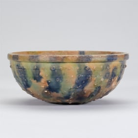 A beautiful Tang Sancai milk nail bowl