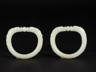 A pair of exquisite Hetian jade double dragon bead bracelets
