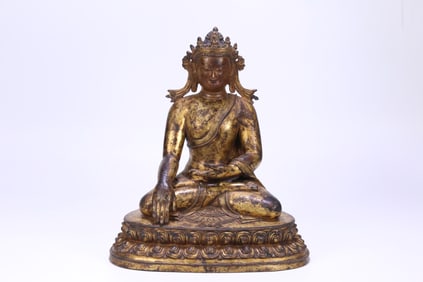 A bronze gilt statue of Shakyamuni from the 17th century