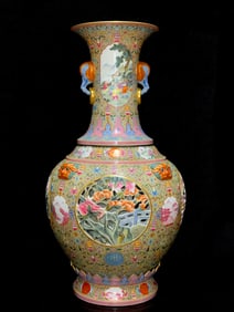 A piece of ancient Yuexuan flower hollow made in the Qianlong era, with windows on all sides, agate