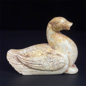 A beautiful Hetian jade bird