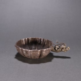 A fine sterling silver dragon head wash