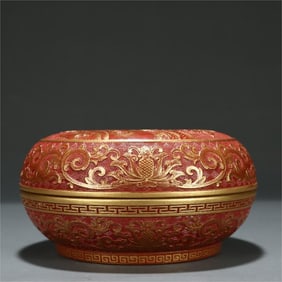A beautiful gold light carved flower fruit box