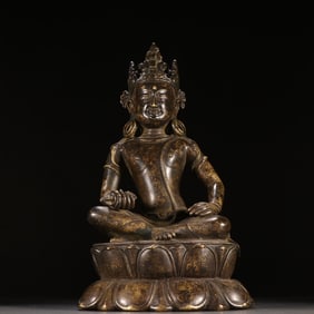 A bronze fetus of the Ming Dynasty Buddha of Infinite Life