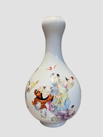 A pastel baby play picture of the Qing Dynasty jade pot spring vase