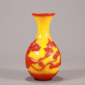 A beautiful material vessel dragon pattern appreciation bottle