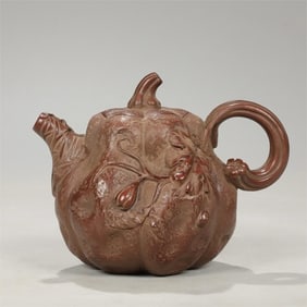 A pumpkin pot from the Qing Dynasty