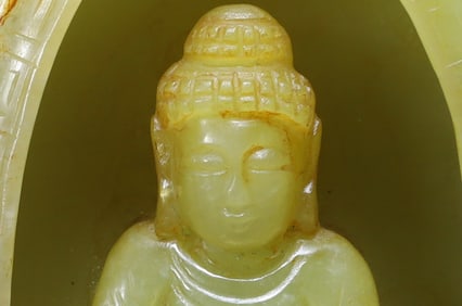 A beautiful topaz Buddha niche Buddhist vessel
