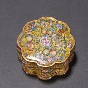 A Qing Dynasty copper tire painting enamel flower and fruit pattern box