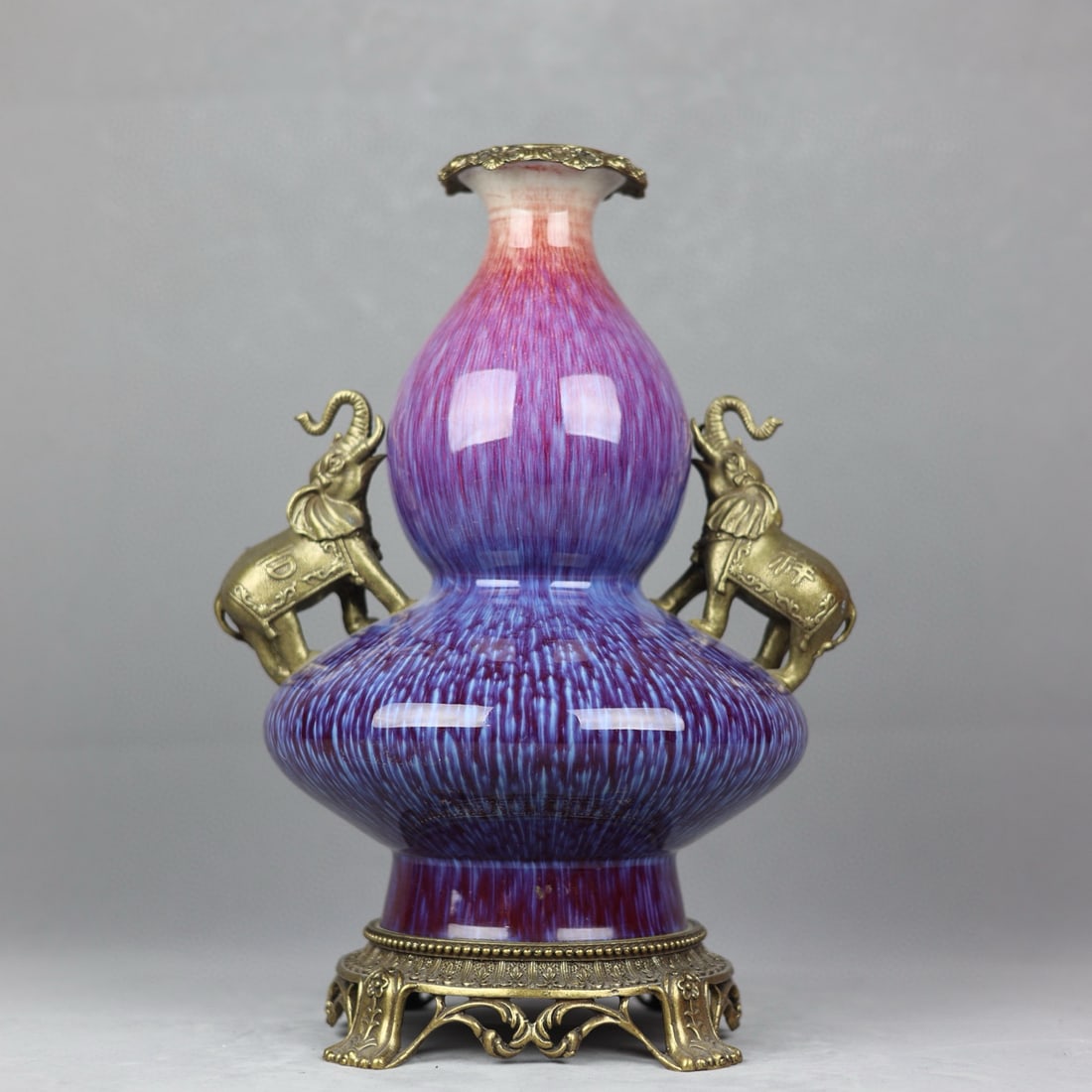 A fine kiln-glazed copper-inlaid auspicious object amphora gourd bottle: Exquisite kiln glazed copper inlaid auspicious object amphora gourd bottle SIZE: H:38cm Mouth D:9cm D:27cm Bottom:16.5cm (The Dimensions Of All Batches Are Manually Measured.If You Need More Detailed