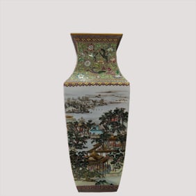 A square box of the Qing Dynasty Qianlong Dynasty