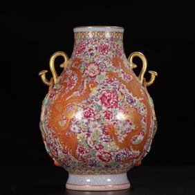 A Qing Dynasty Qing Dynasty Long-made annual pastel gold-painted flowers do not fall to the ground,