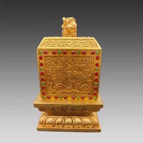 A Qing Dynasty copper gilt treasure box seal
