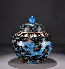 A black enamel colorful dragon pattern lid jar made in the Jiajing period of the Ming Dynasty