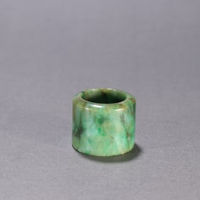 A jade finger of the Qing Dynasty
