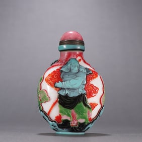 A beautiful glass snuff bottle of mythical characters