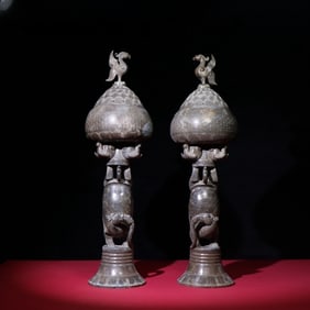 A pair of exquisite Hetian jade basalt aromatherapy