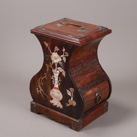 A beautiful wooden carved inlaid Bogu pattern lid box