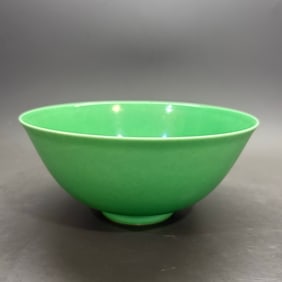 A melon skin green rice bowl made in the Chenghua year of the Ming Dynasty
