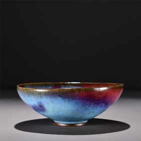 A purple-red spotted bowl of the Yuan Dynasty Jun kiln