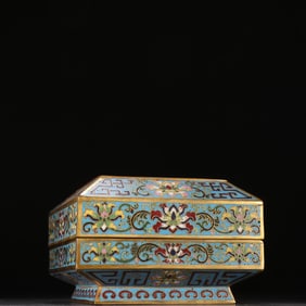 A bronze cloisonné entwined lotus pattern lid box of the Qing Dynasty