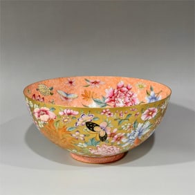 A beautiful golden earth kaleidoscope butterfly inner red anchovy flower butterfly thin tire bowl
