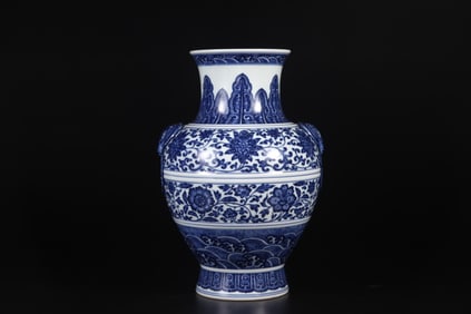 A blue and white entwined lotus pattern shop