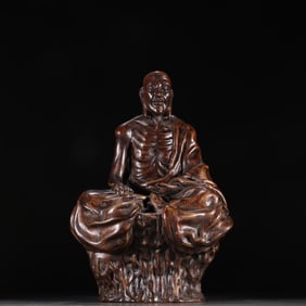 An agarwood arhat ornament of the Qing Dynasty