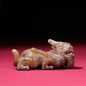 A piece of the Warring States Auspicious Beast