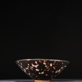 A Song Dynasty Jizhou kiln tortoiseshell hat cup