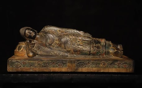 A bluestone painting of the Tang Dynasty is like a reclining Buddha in the Dharma world