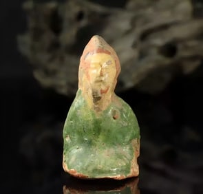 A Song Sancai creeping terracotta figurine