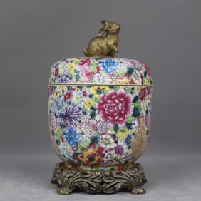 A Qing Dynasty pastel kaleidoscope inlaid copper rabbit lid jar