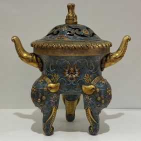 A piece of Qing Dynasty Qianlong cloisonné enamel Taiping elephant incense burner