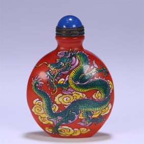 A beautiful old material dragon pattern snuff bottle