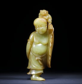 A topaz bangs play golden toad ornament