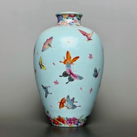A piece of the Qing Dynasty Yongzheng year hosta green field anchovy flower butterfly flower