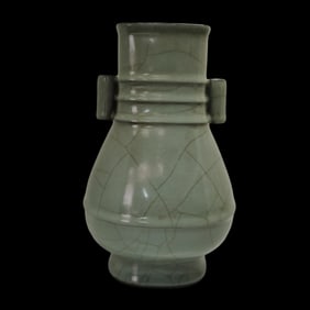 A Song Dynasty official kiln ear bottle