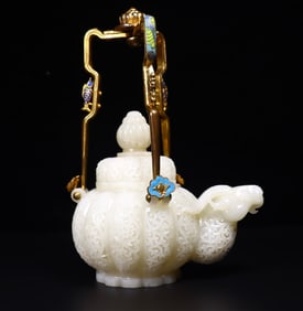 A Qing Dynasty court-style sheep's head beam pot