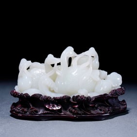 A beautiful Hetian jade goose lotus ornament